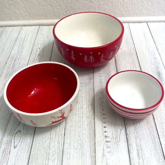 Set of 3 Ceramic Christmas Serving Bowls - Picture 2 of 6